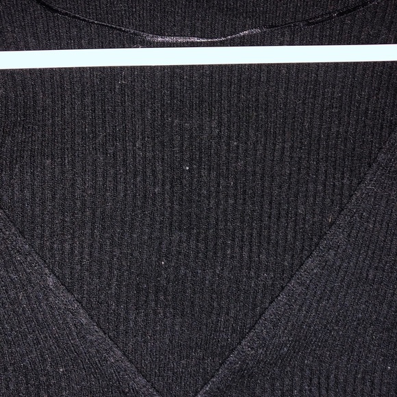 kylie and kendall black top!! - Picture 3 of 4